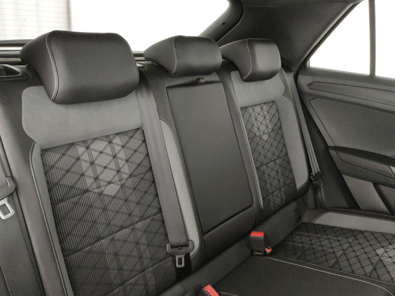 Volkswagen T-Roc 1.5 tsi r-line dsg