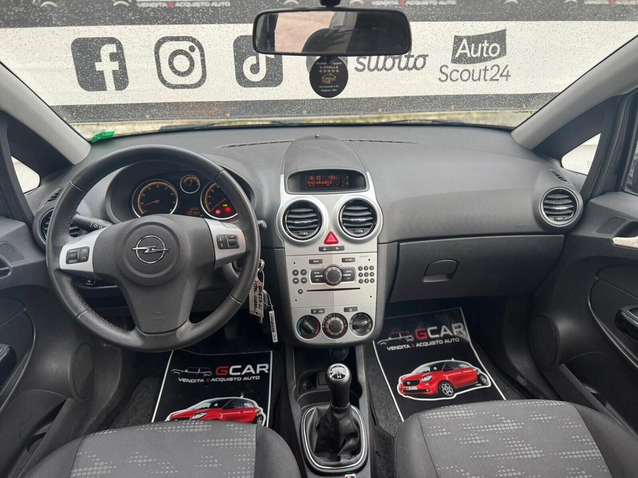 Opel Corsa 1.2 5 porte Cosmo