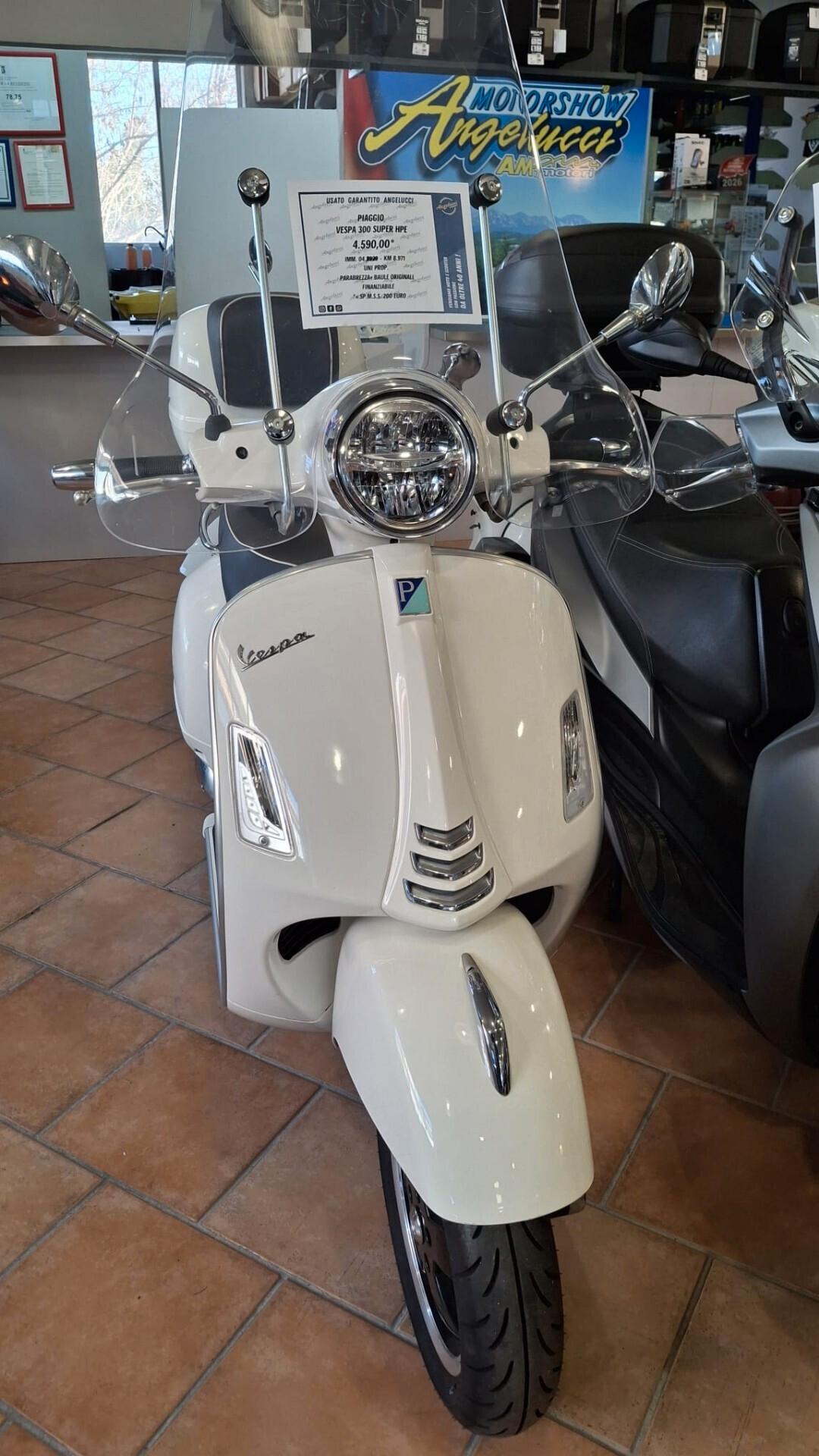 Piaggio Vespa 300 GTS hpe