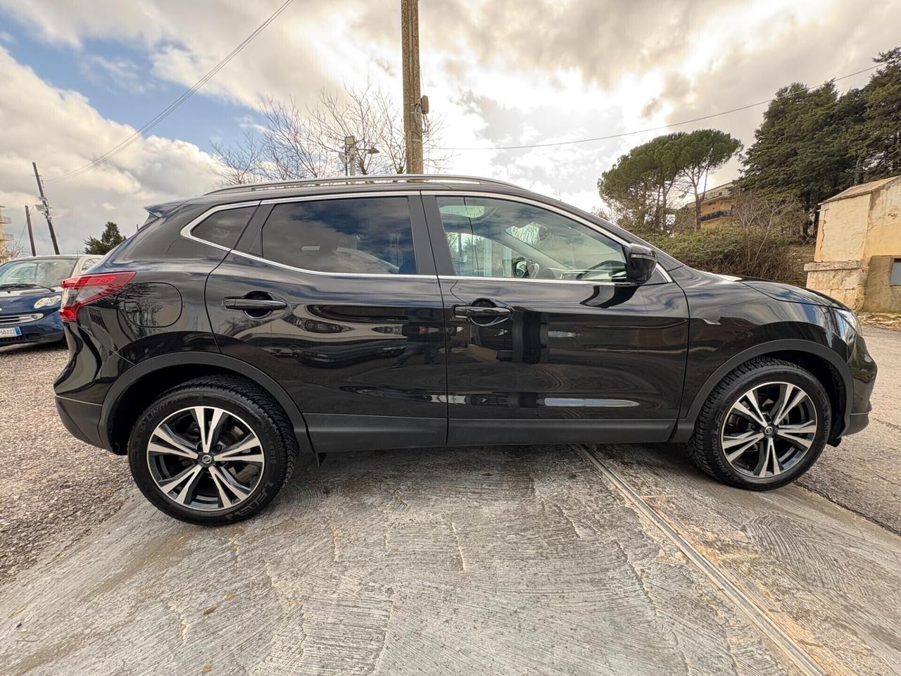 Nissan Qashqai N-tec 1.5 dCi (TETTO-NAVI-RETRO CAMERA)