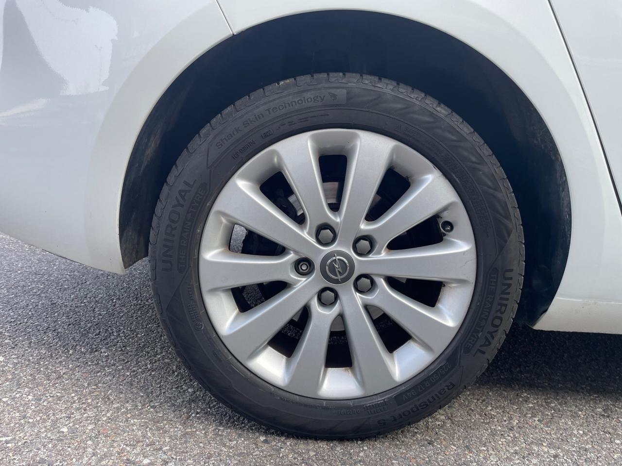 Opel Zafira Tourer 1.4 Turbo 120CV*Neopatentati*7 Posti*