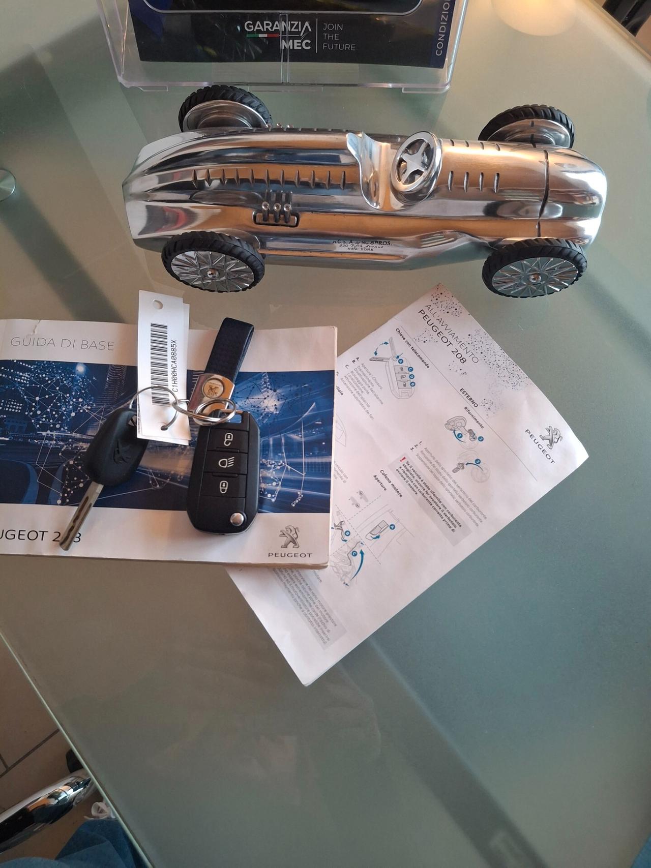Peugeot 208 PureTech 82 5 porte Allure