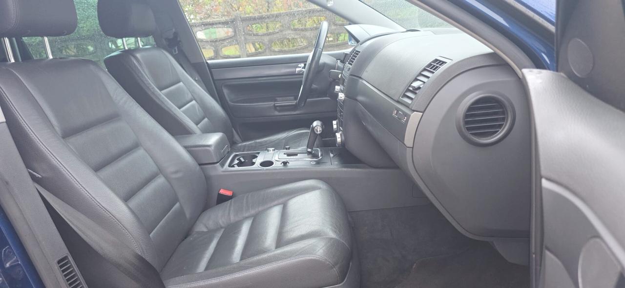 Volkswagen Touareg 3.0 V6 TDI DPF tiptronic 4x4