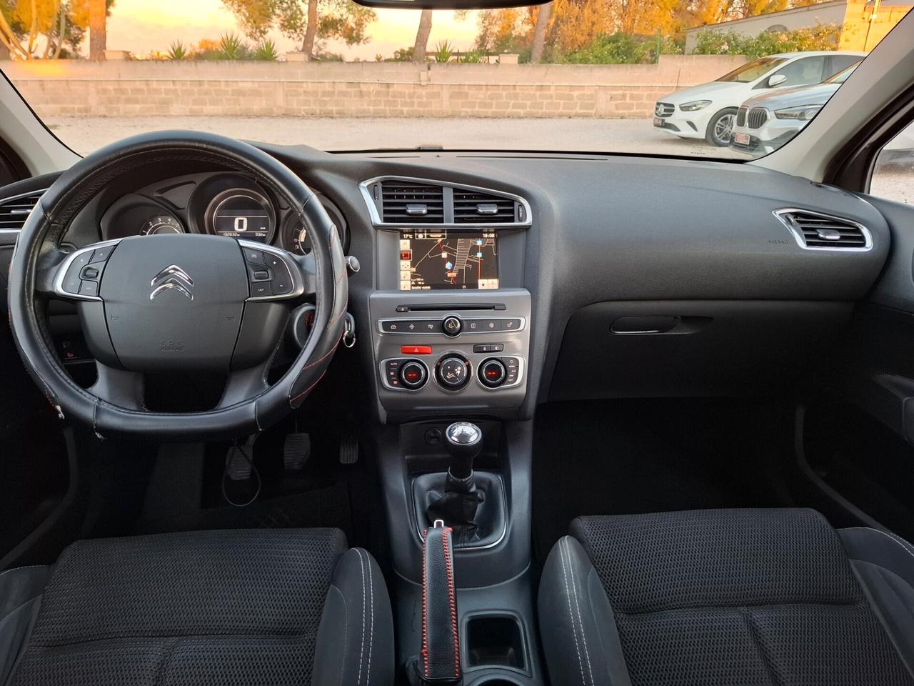 Citroen C4 1.6 HDi 90cv *NAVY-LED-PARK*