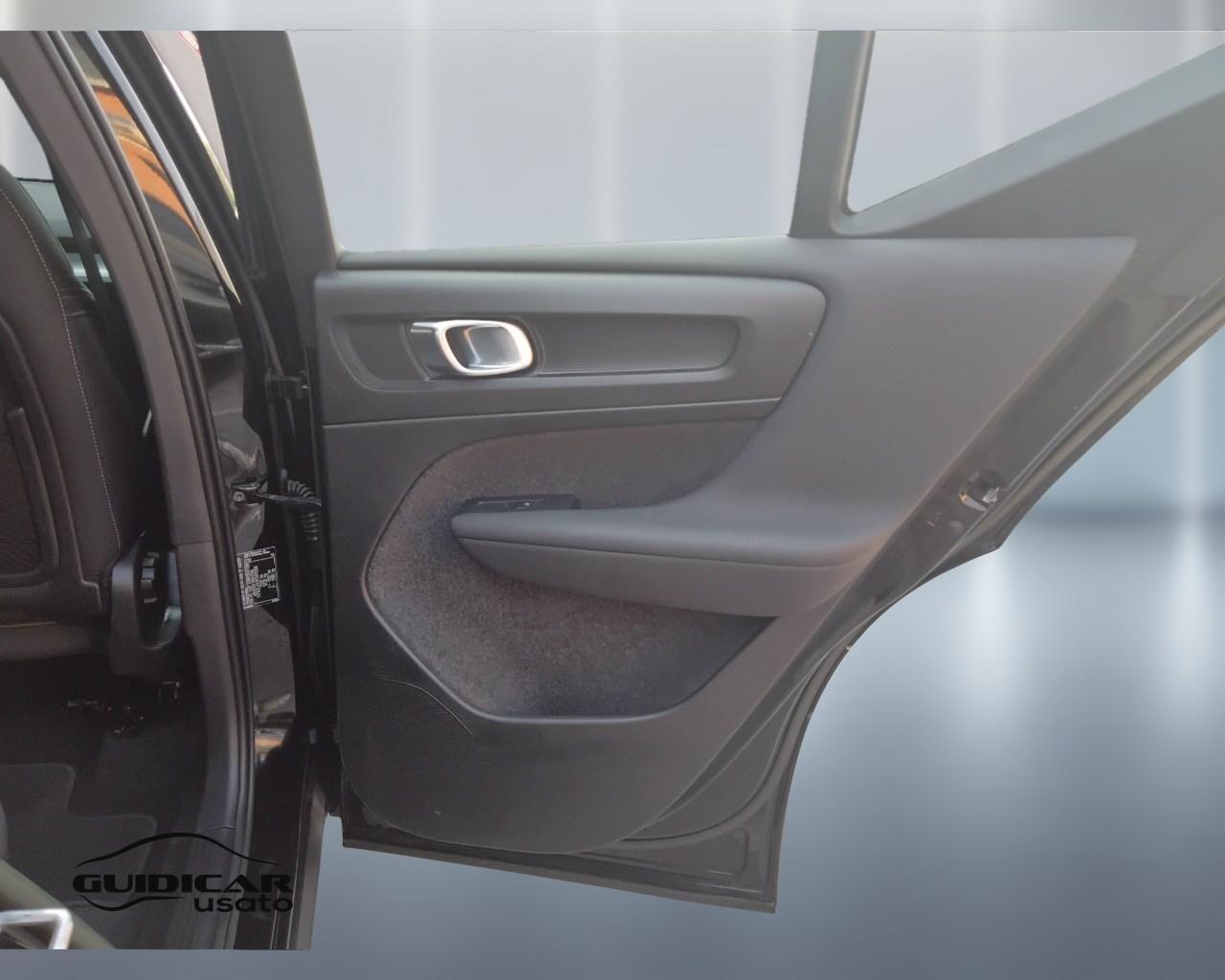 VOLVO XC40 2023 - XC40 1.5 t2 Core auto