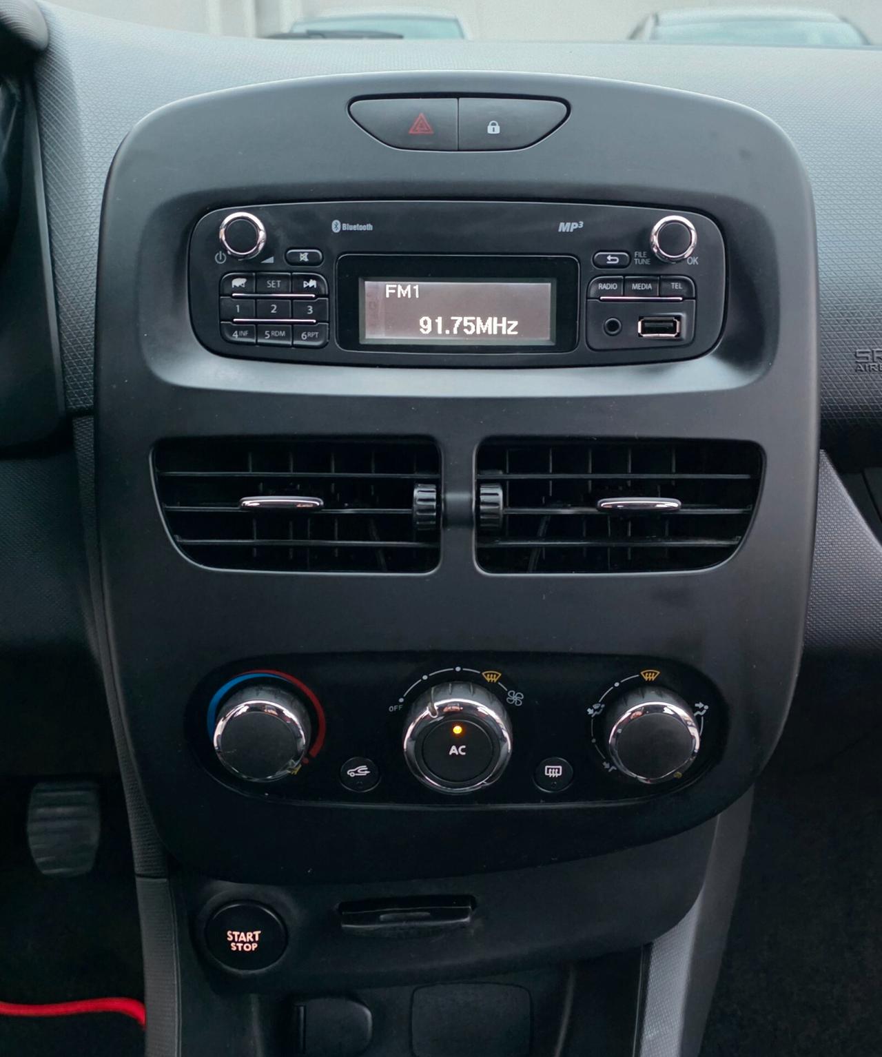 Renault Clio 1.2 75CV 5 porte Live