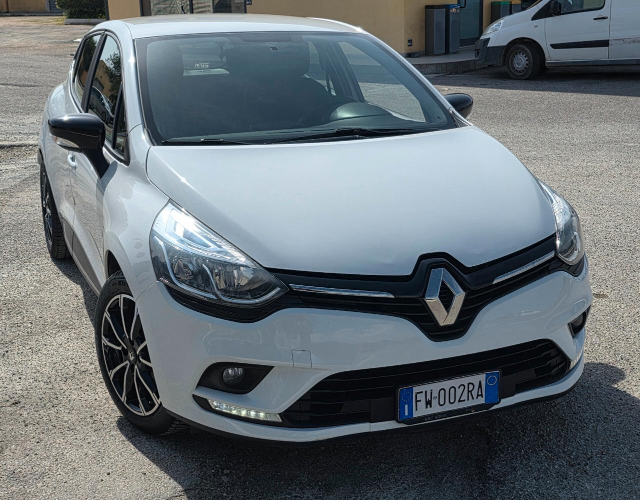 Renault Clio dCi 8V 75 CV 5 porte Duel2