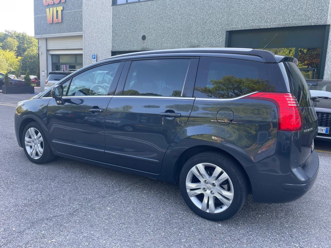 Peugeot 5008 1.6 e-HDi 112CV Stop&Start*Automatik*7 posti*