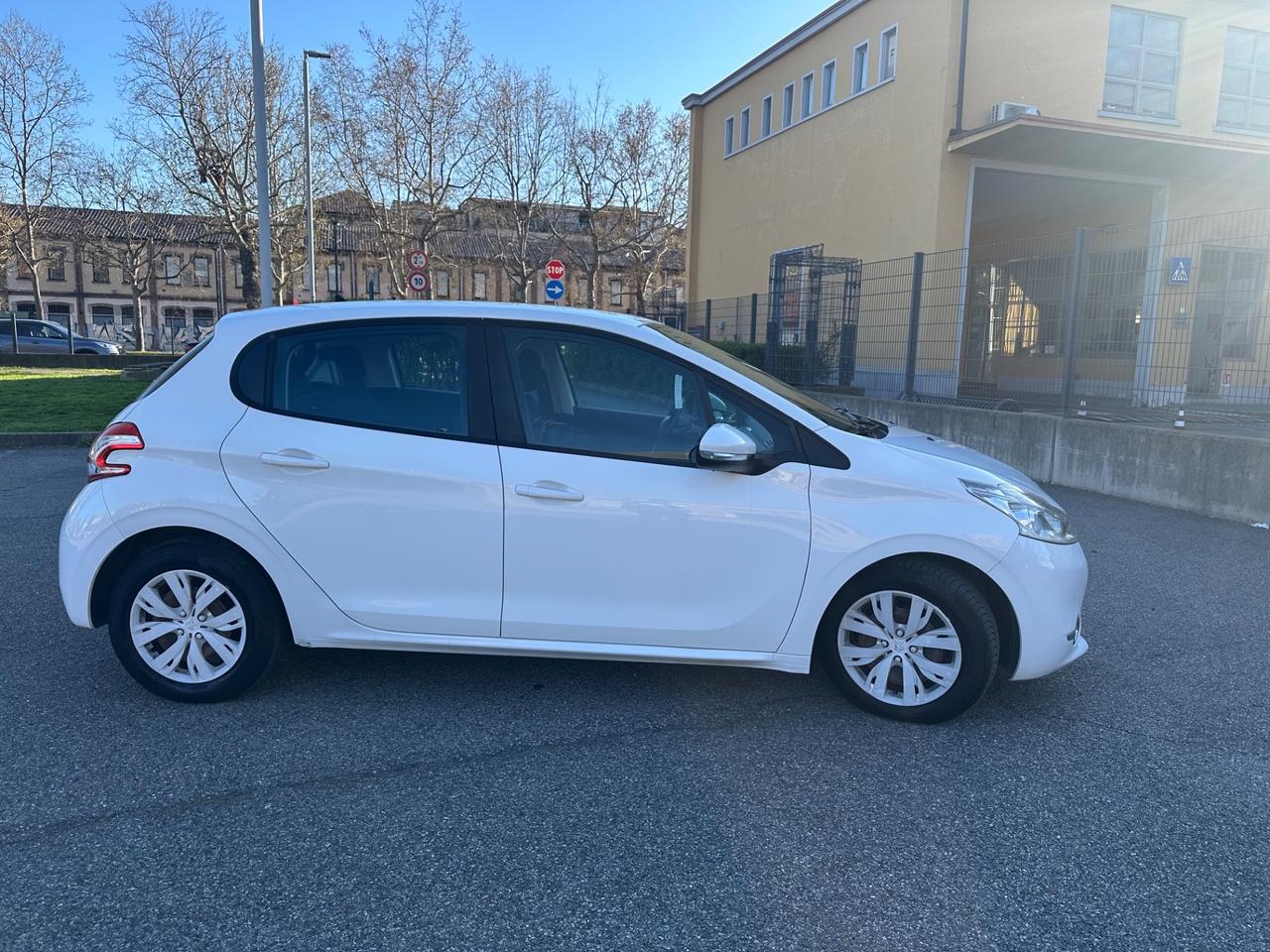 Peugeot 208 1.4 VTi 95 CV 5p. GPL Access