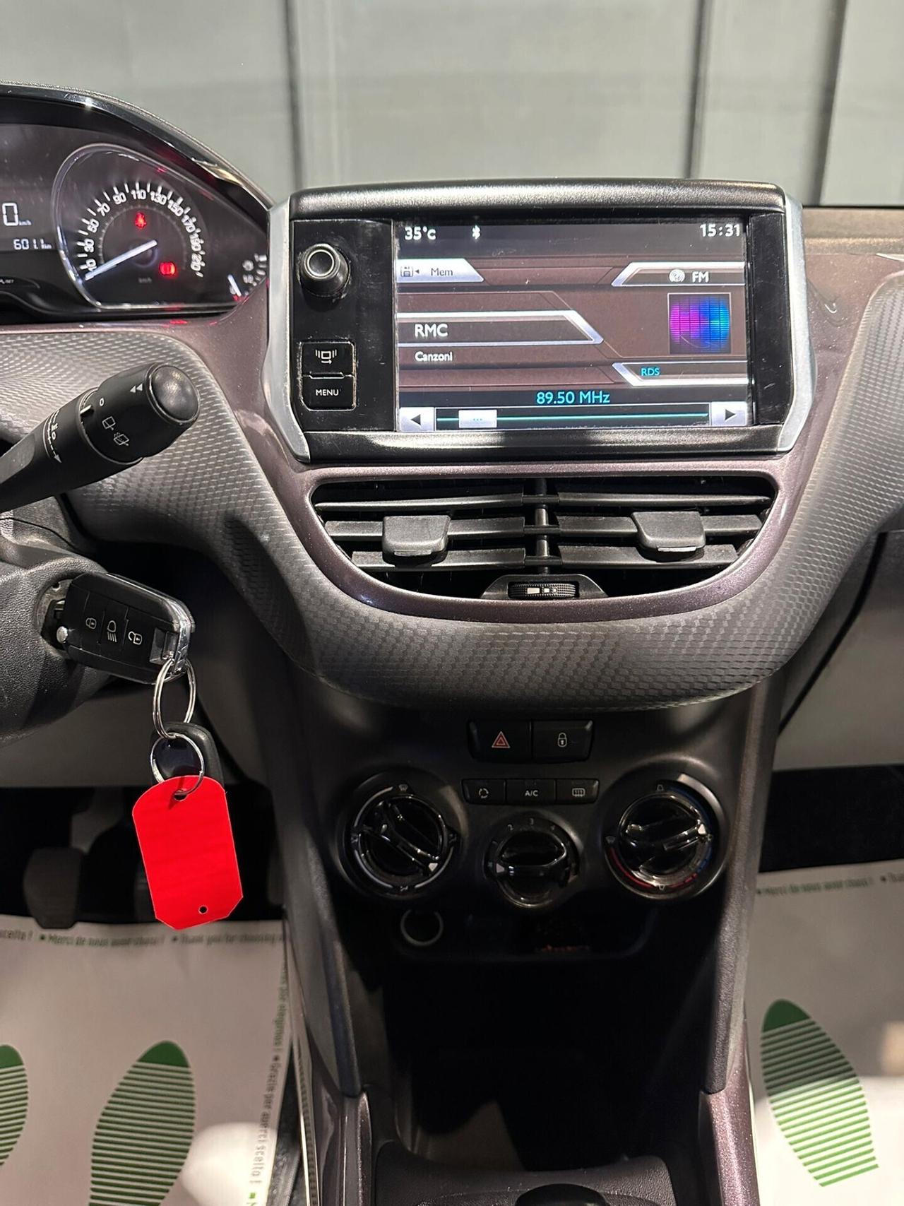 Peugeot 2008 1.6 HDi 92 CV Urban Cross