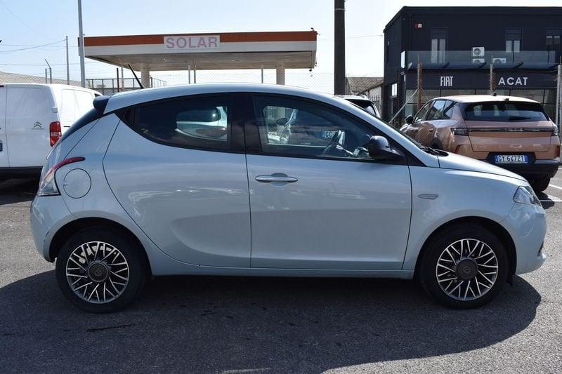 Lancia Ypsilon 1.0 FireFly 70cv Hybrid Gold Plus