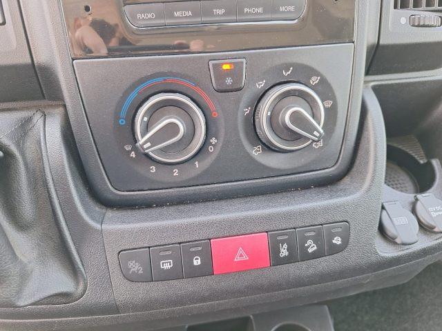 PEUGEOT Boxer 330 2.2 BlueHDi 120 S&S PC-TM Furgone