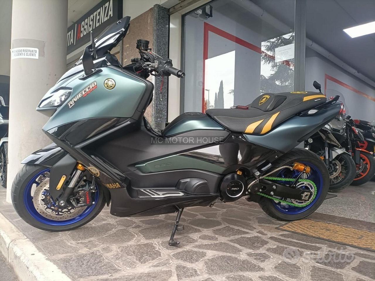 Yamaha tmax 560 +promo passaggio incluso+permute