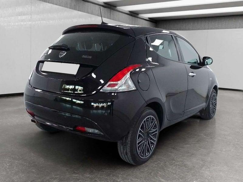 Lancia Ypsilon 1.0 firefly hybrid Gold s&s 70cv 5p.ti