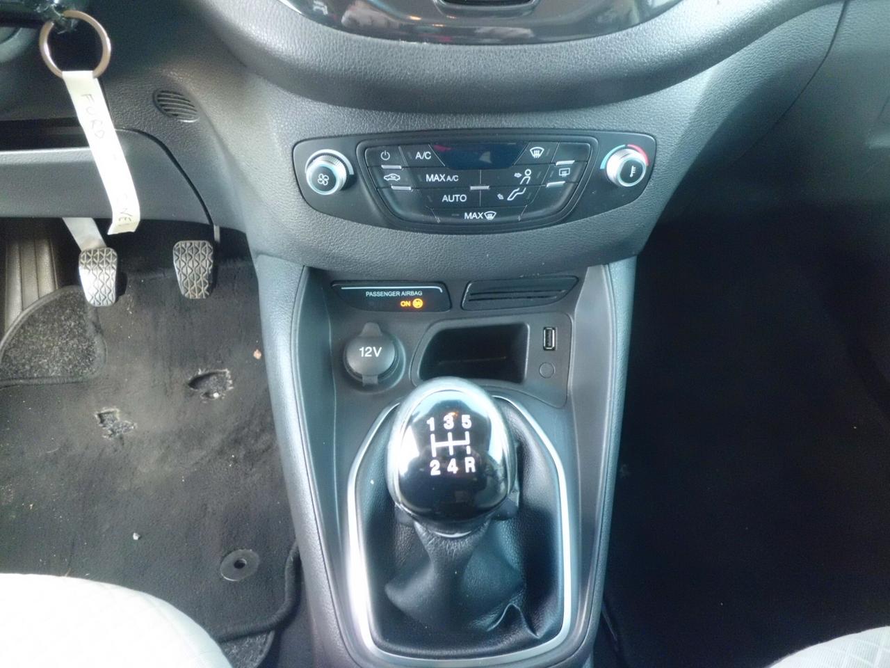 Ford Tourneo Connect Connect7 1.5 TDCi 120 CV Titanium