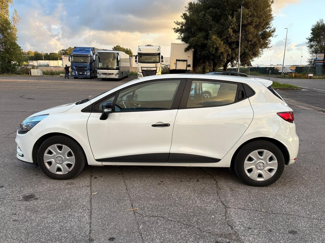Renault Clio VAN GPL IVA ESPOSTA AUTOCARRO