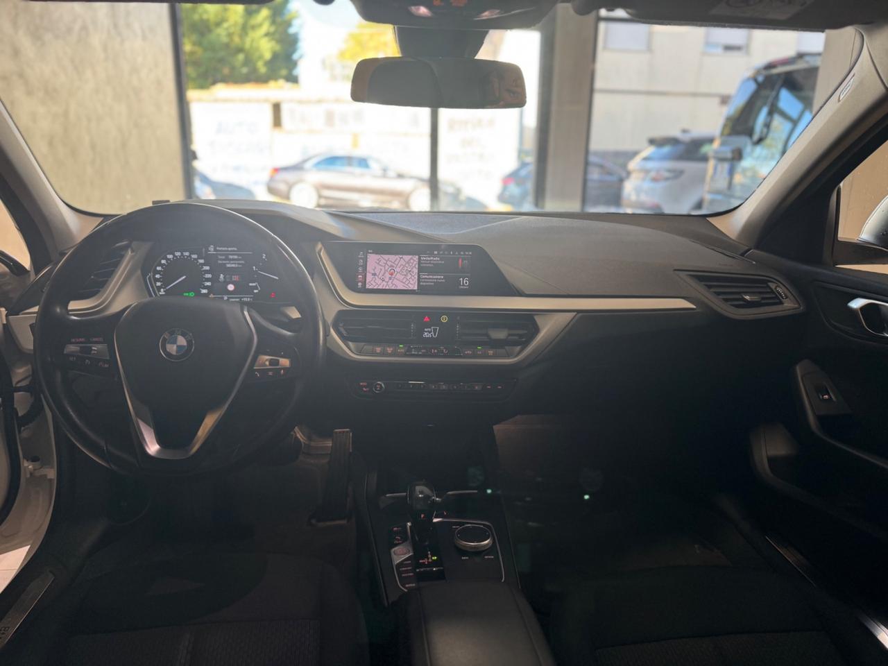 Bmw 116 116d 5p. Advantage