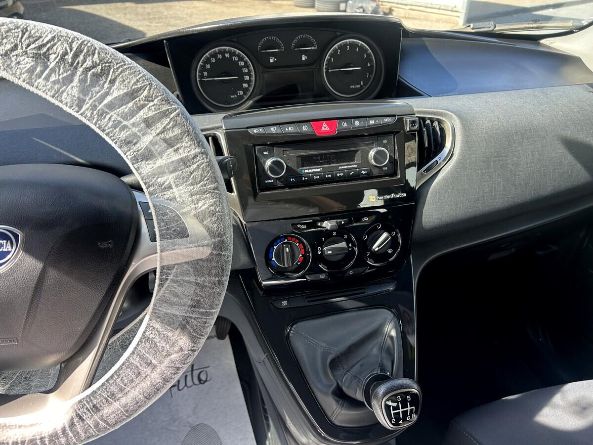 Lancia Ypsilon 1.2 69 CV 5 porte GPL Ecochic Gold