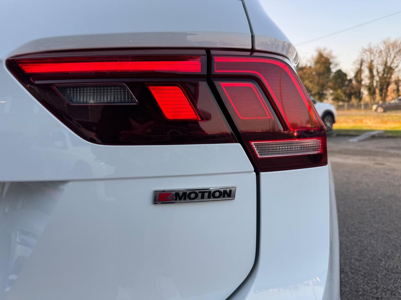 Volkswagen Tiguan 2.0 TDI SCR DSG 4MOTION Sport BMT