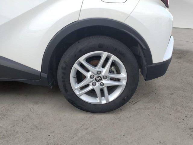 TOYOTA C-HR 1.8 Hybrid E-CVT Business