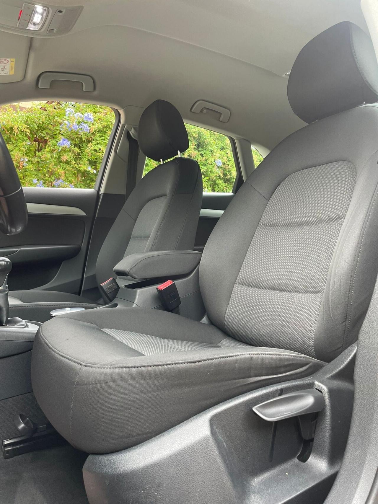 Audi Q3 2.0 TDI 120 CV S line Edition