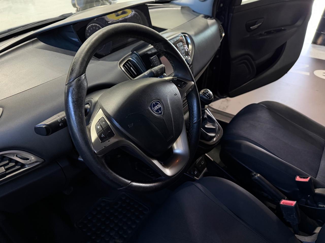 Lancia Ypsilon 1.0 FireFly 5 porte S&S Hybrid Maryne