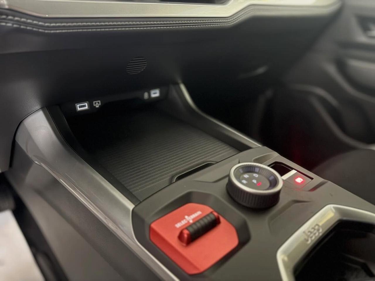 Jeep Compass 1.2 Turbo 48V Hybrid First Edition