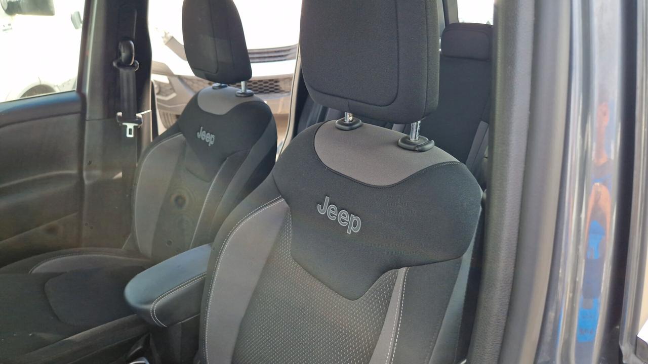 Jeep Renegade 1.6 Mjt 130 CV Limited-solo 17.000 km