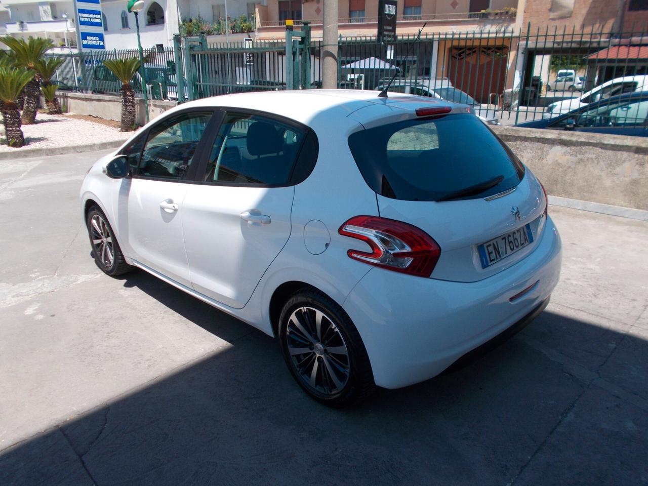 Peugeot 208 1.2 VTi 82 CV 5 porte Allure