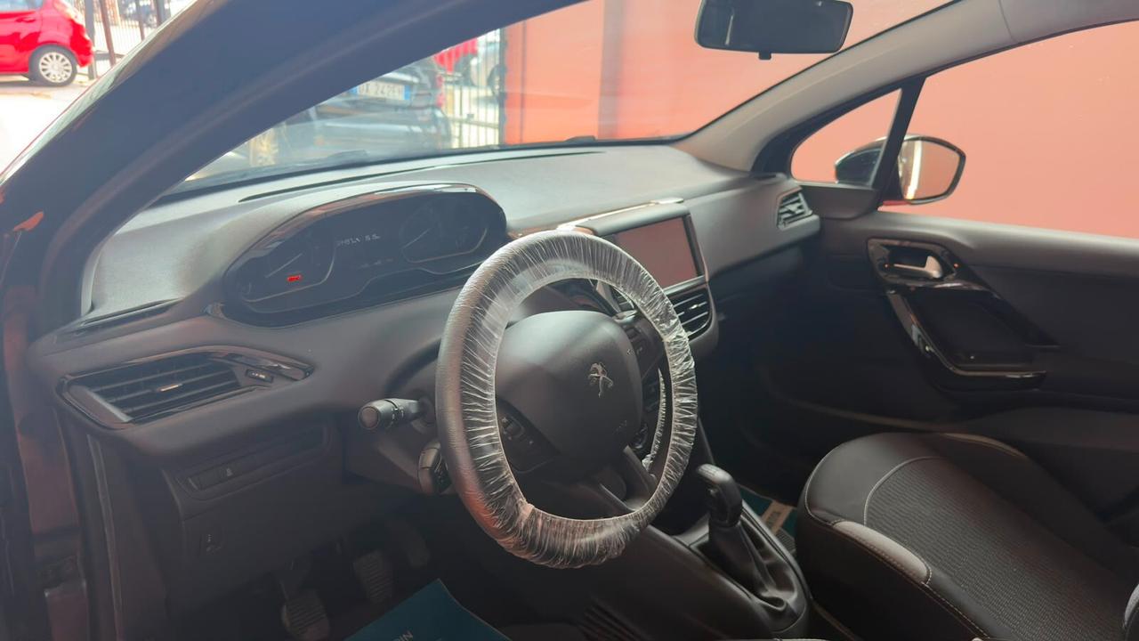 Peugeot 208 PureTech 82 5 porte Allure