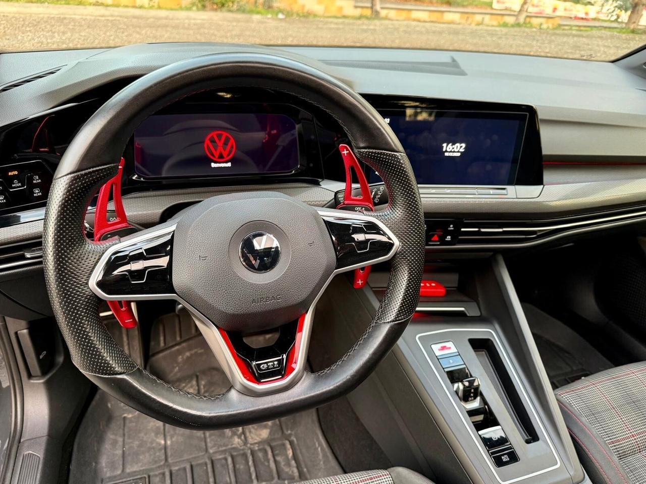 Volkswagen Golf GTI 2.0 TSI DSG