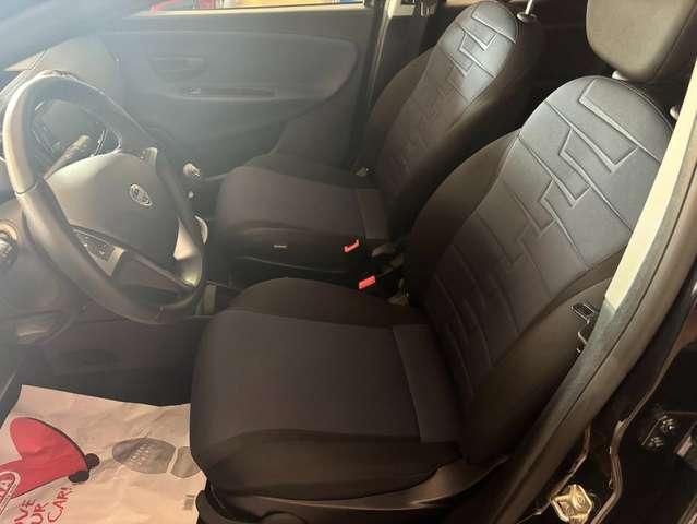 Lancia Ypsilon 1.0 firefly hybrid platinum
