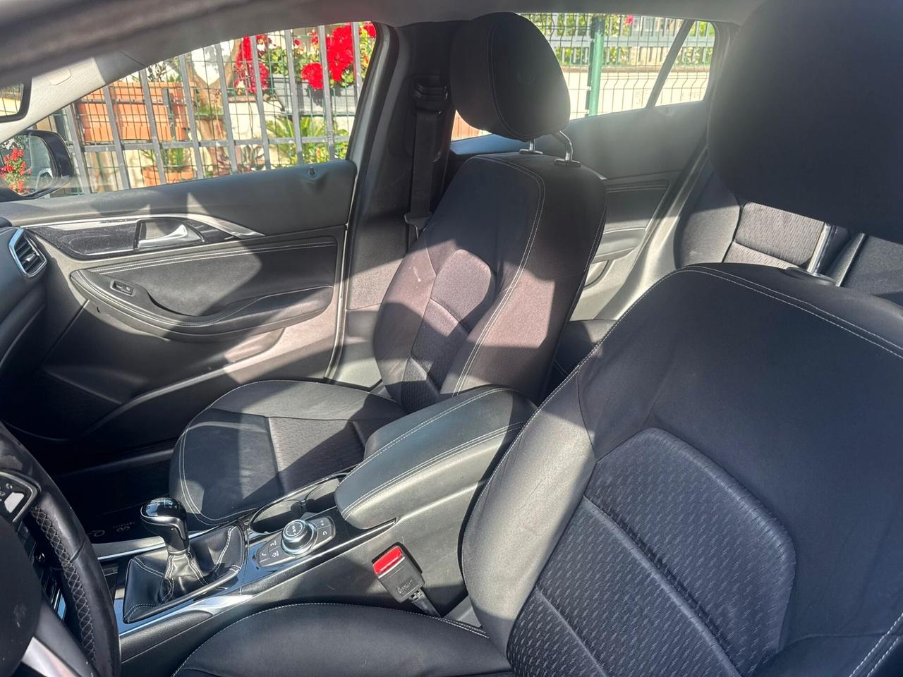 Infiniti Q30 1.5 diesel Premium