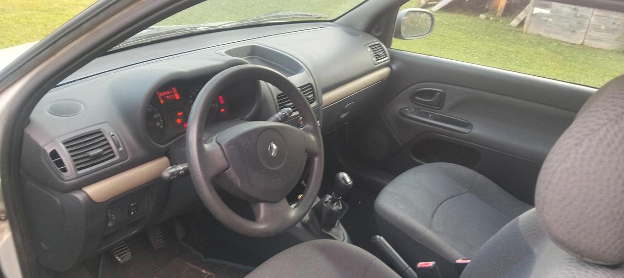 Renault Clio 1.2 cat 3 porte Confort Autentiche
