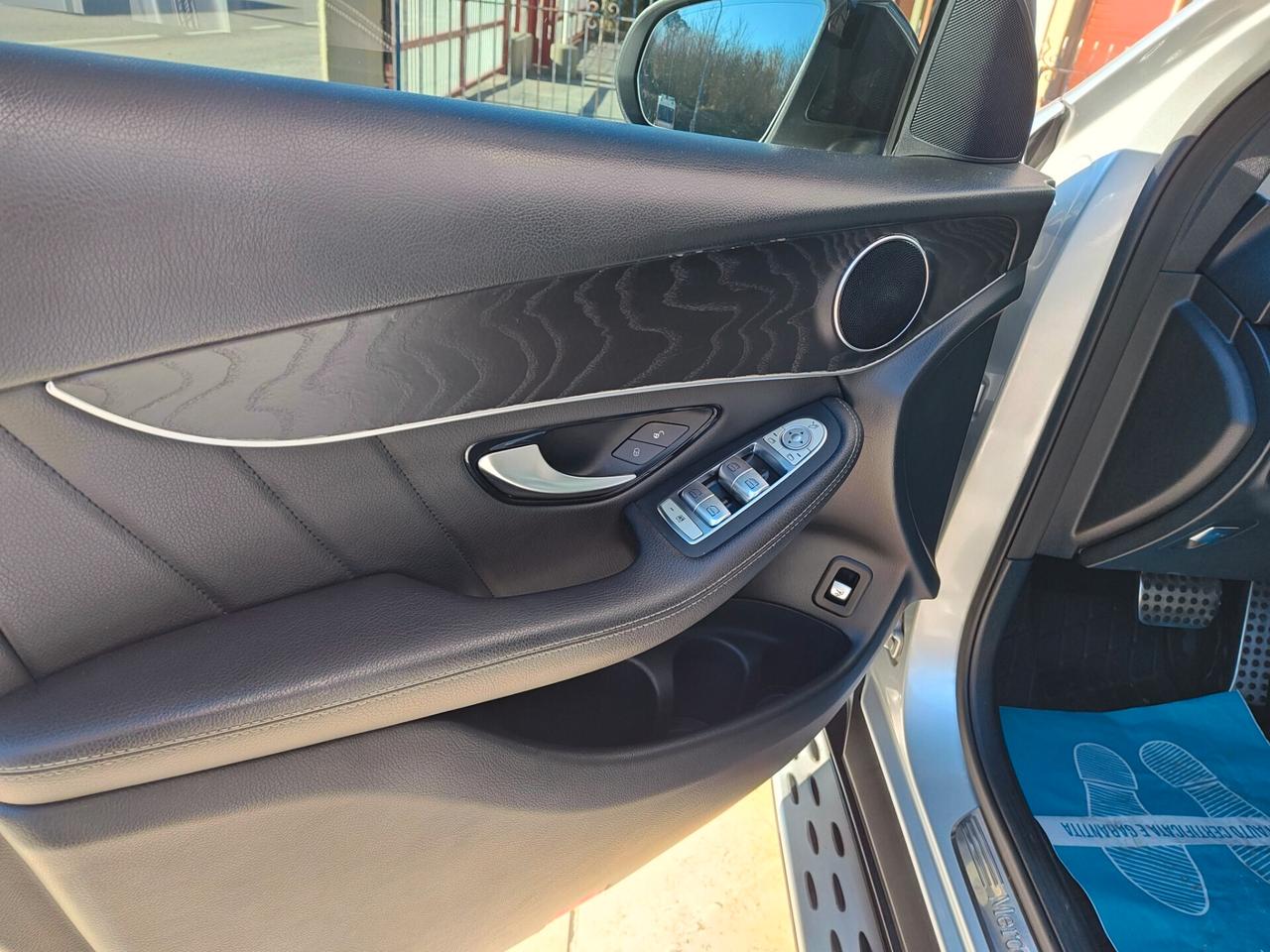 MERCEDES GLC COUPÉ 250 D 4MATIC PREMIUM AMG NIGHT