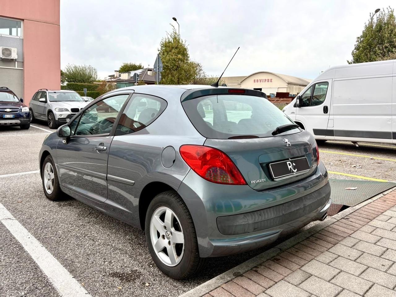 Peugeot 207 1.4 vti Neopatentati