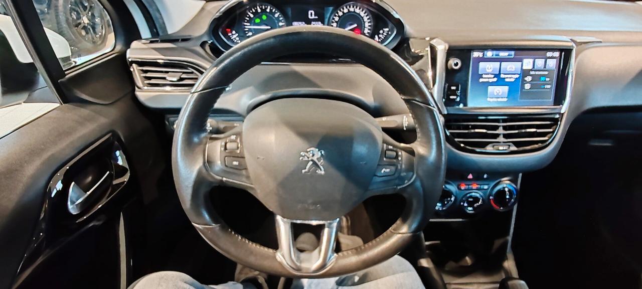 Peugeot 208 PureTech 82 5 porte Allure