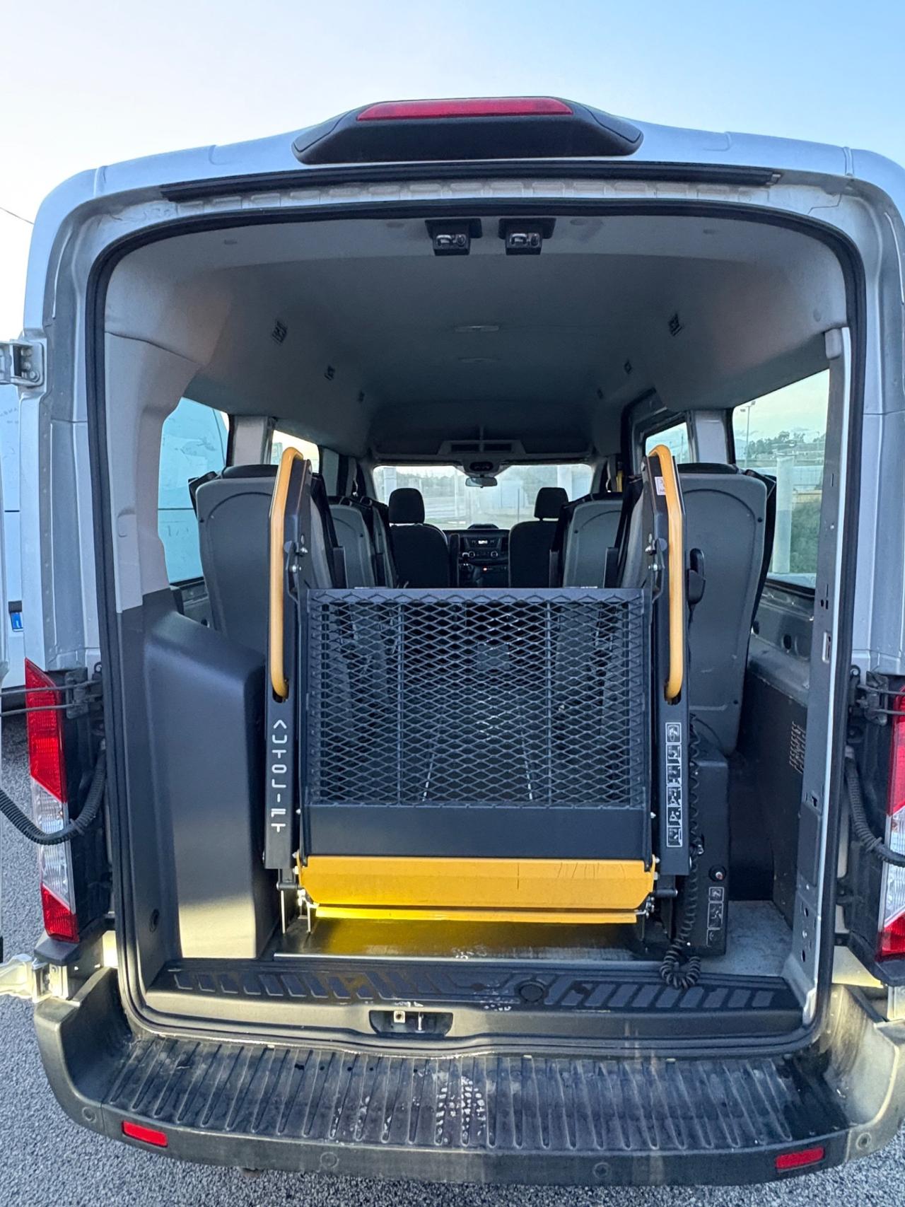 Ford Transit 2.0cc 130CV 9 posti trasporto disabili