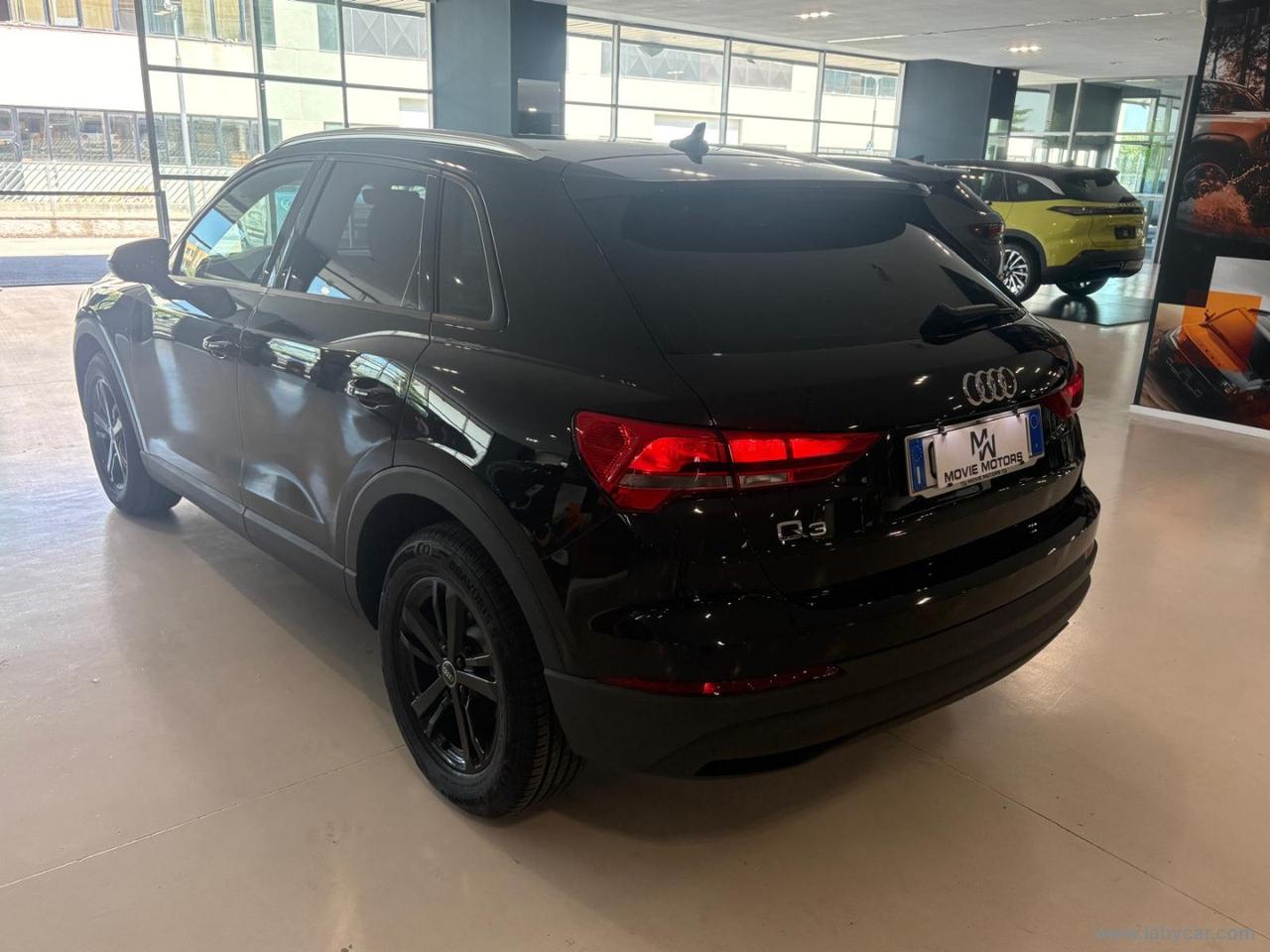 AUDI Q3 35 TDI S tronic Business Advanced