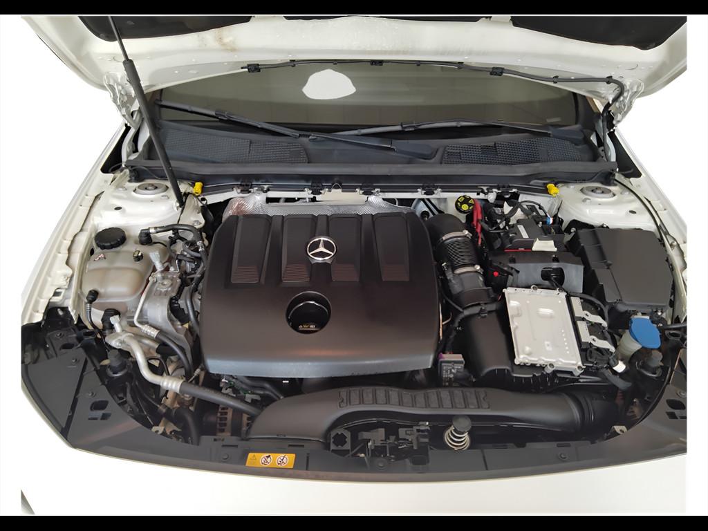 Mercedes-Benz Classe A - W177 2018 - A 180 d Sport Light auto