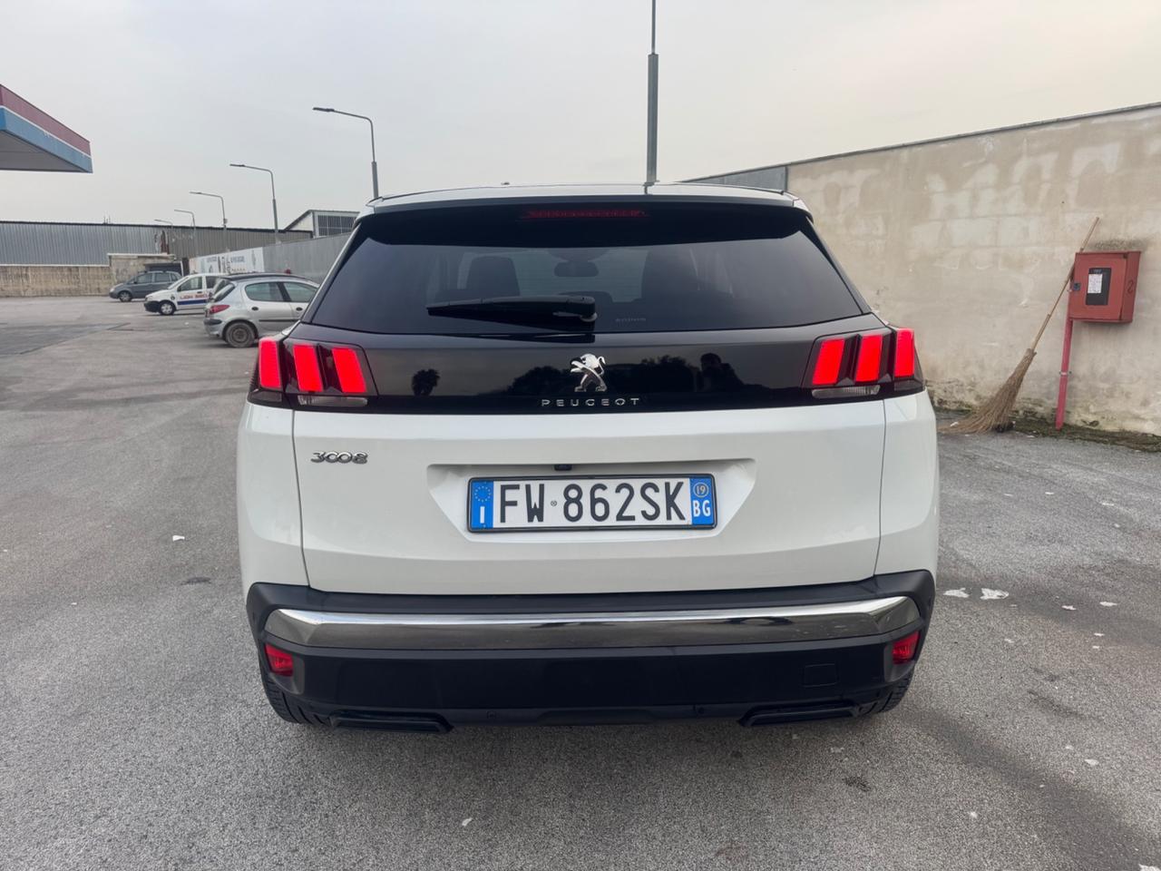 Peugeot 3008 BlueHDi 130 S&S Aut. Allure