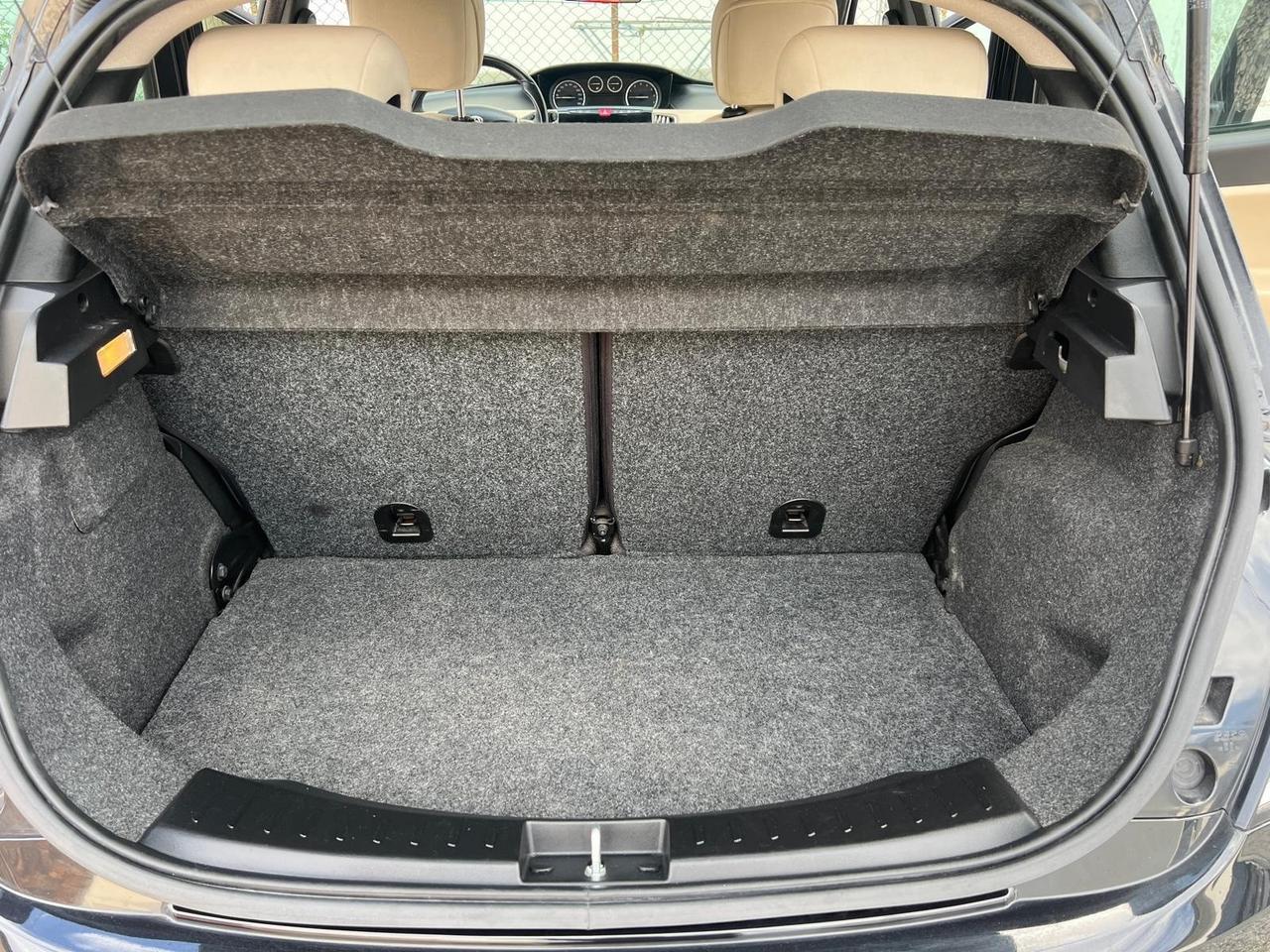 Lancia Ypsilon 0.9 TwinAir 85 CV 5 porte Metano Ecochic Elle