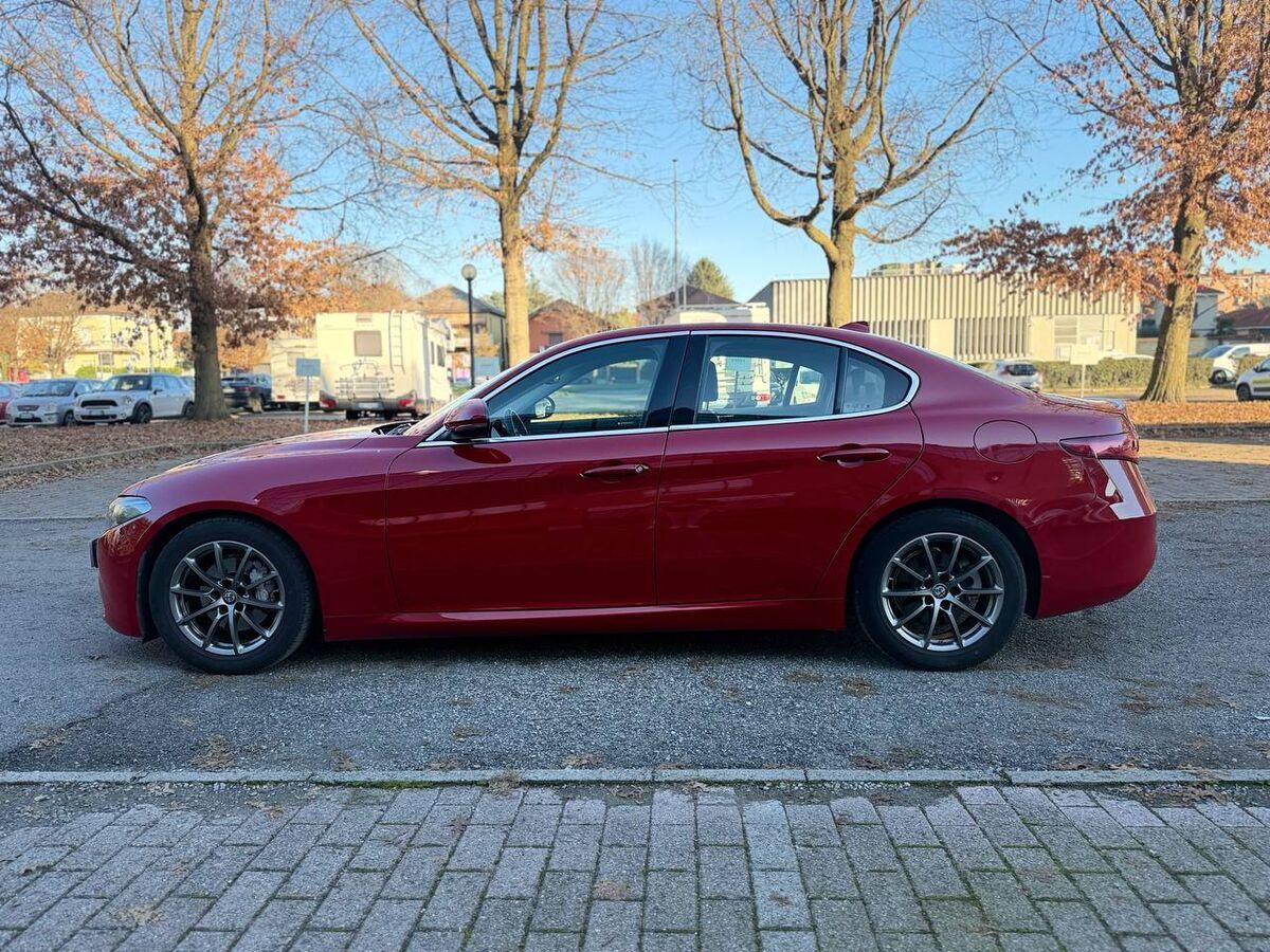 Alfa Romeo Giulia 2.2 t Giulia 150cv