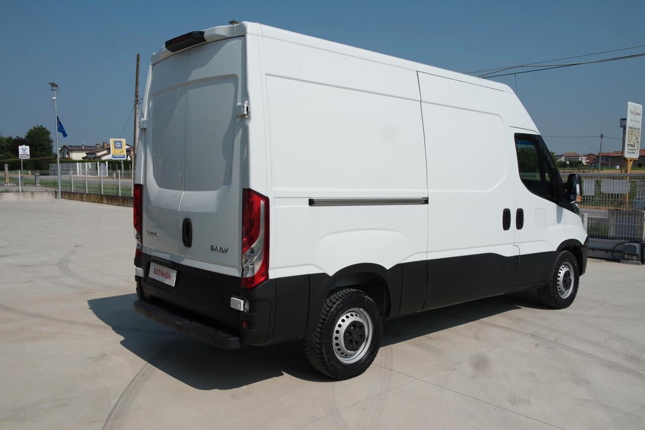 Iveco Daily 33S11V 2.3 HPT PM-SL-TM Furgone