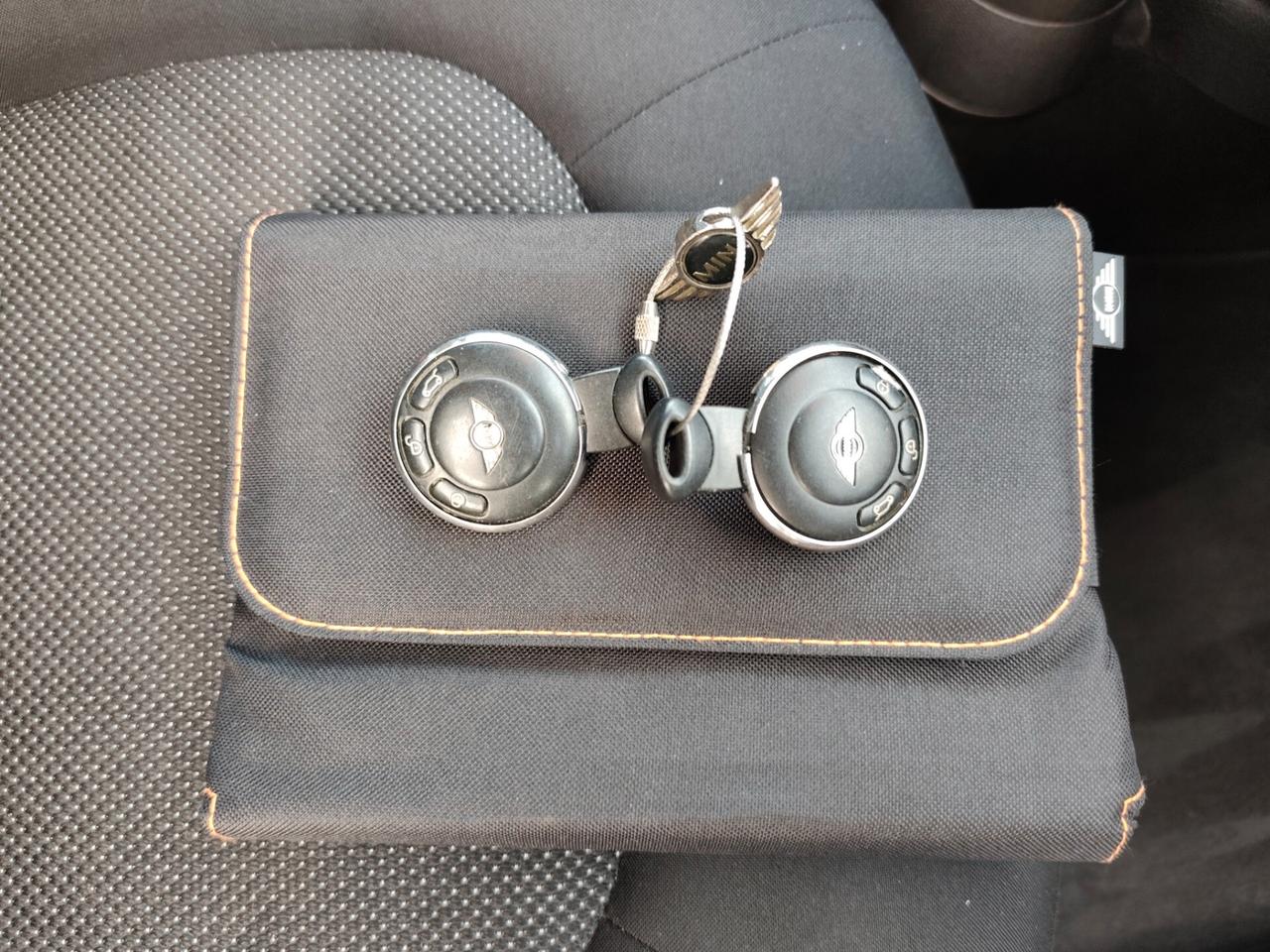 Mini Countryman CAMBIO AUTOMATICO 1.6 BENZINA