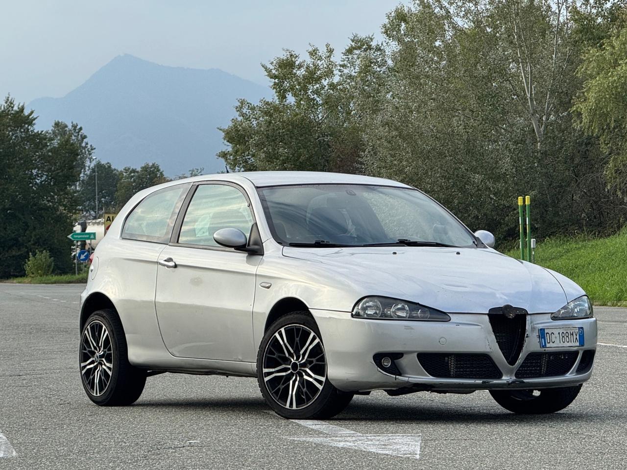 Alfa Romeo 147 1.9 JTD (120) 3 porte Distinctive Ex 120 oltre 200 CV