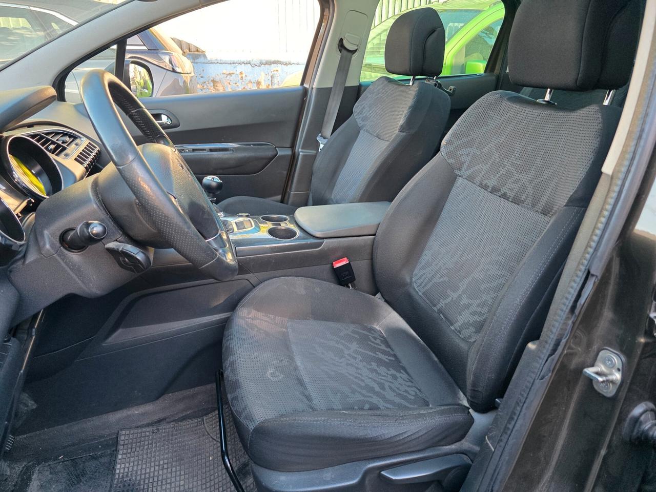 PEUGEOT 3008 2.0 HDi 150cv OUTDOOR