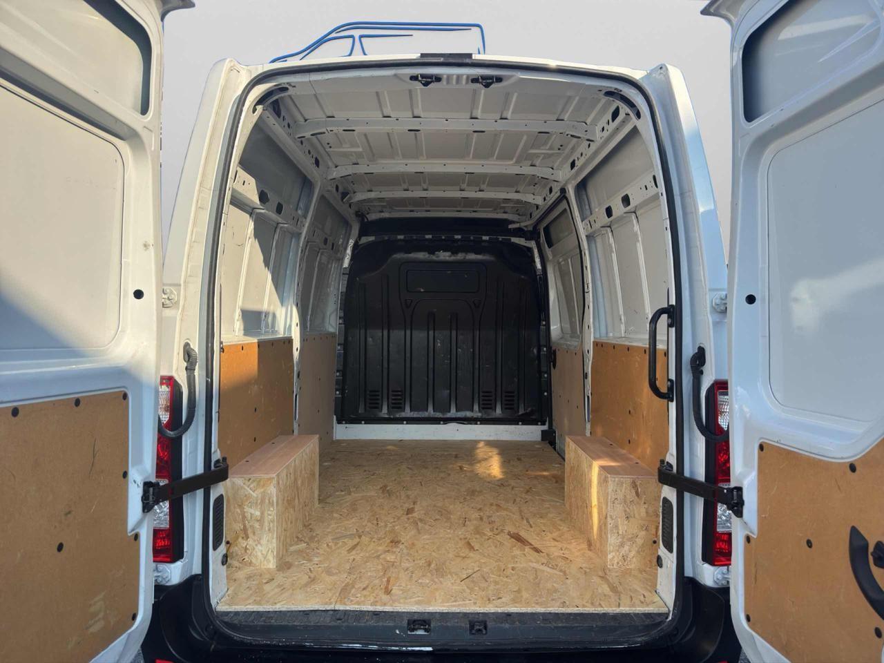 Renault Master (NISSAN INTERSTAR)35 2.3 dCi 135CV(PM-TM-L2H2)