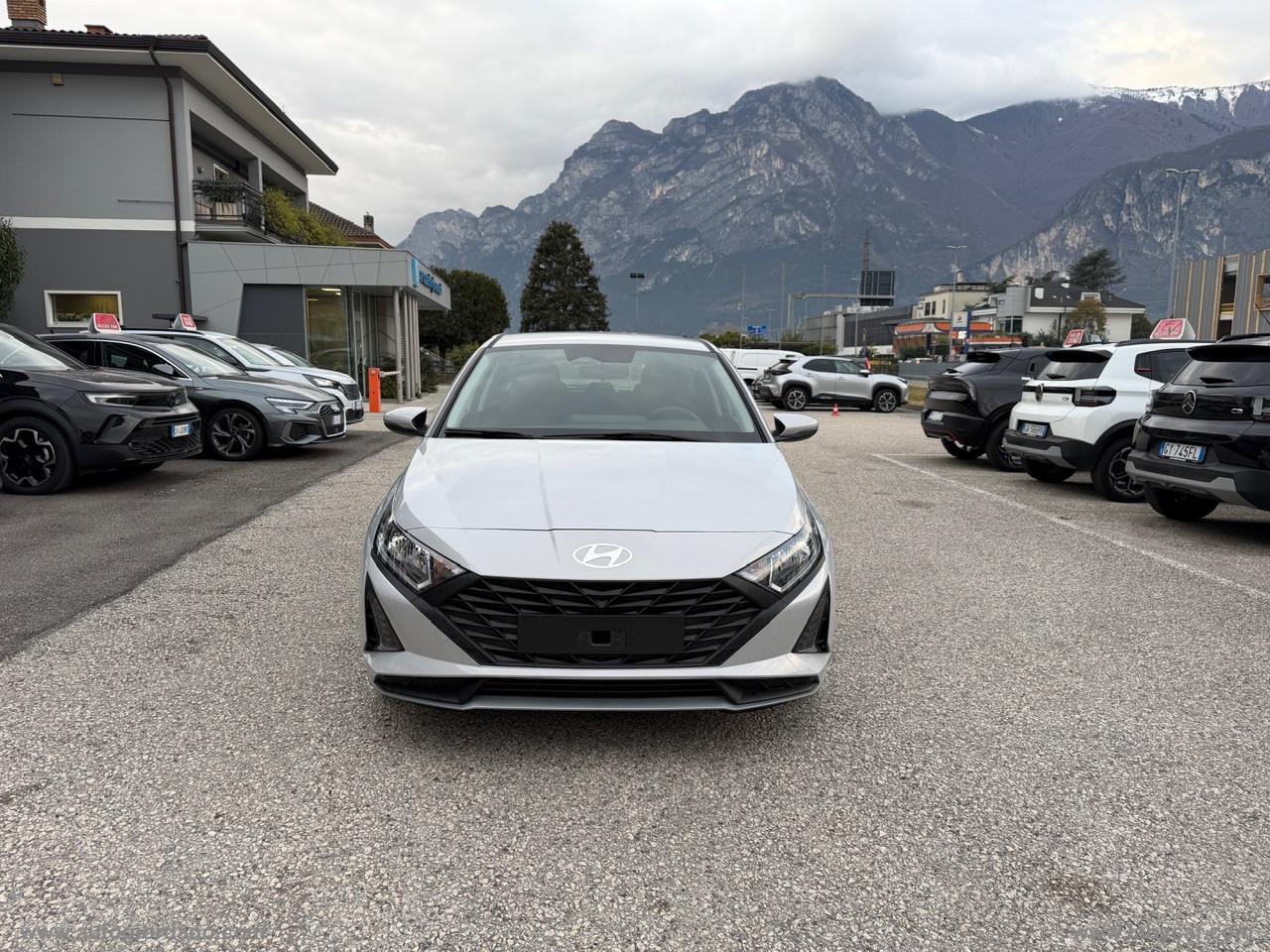 HYUNDAI i20 1.2 MPI MT GPL Connectline LUMEN GREY PEARL