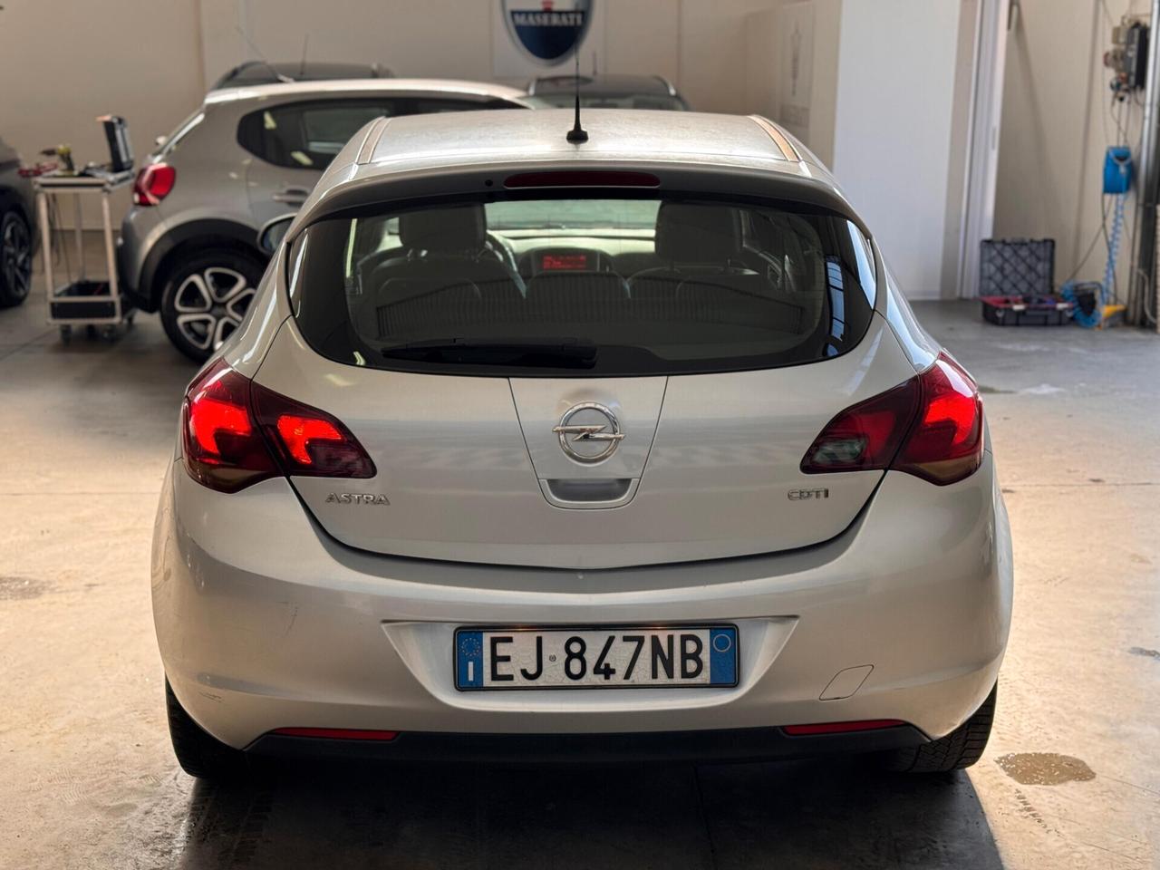Opel Astra 1.7 CDTI 110CV 5 porte Cosmo